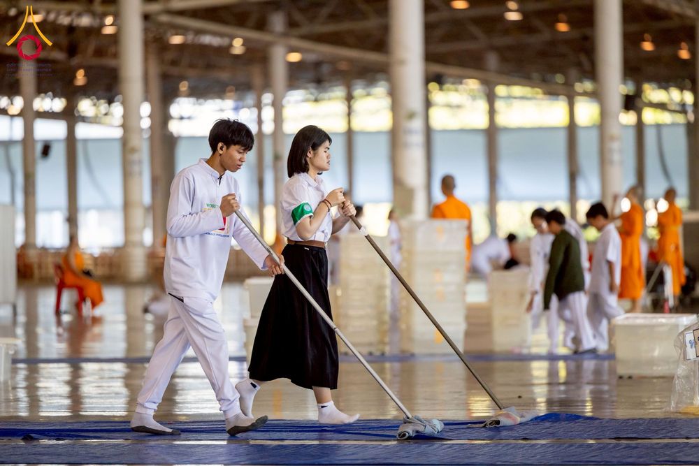 ภาพ No.277078:วันอาทิตย์ที่ 7 ธันวาคม พ.ศ. 2568 พิธีตักบาตรอาทิตย์ต้นเดือน ณ บ้านแก้วเรือนทองคุณยายฯ วัดพระธรรมกาย