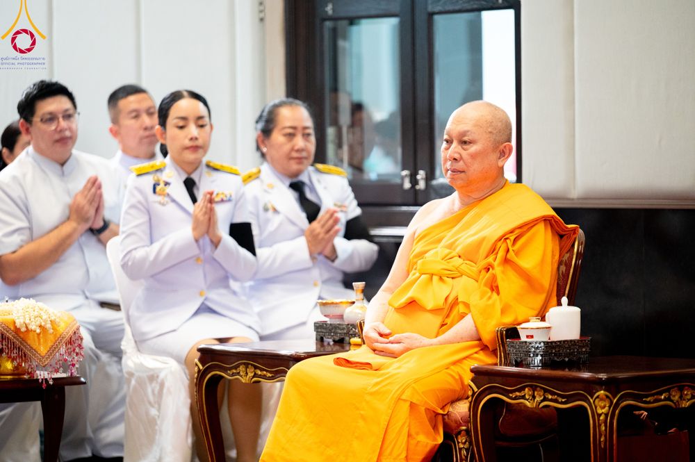ภาพ No.332353:วันเสาร์ที่ 6 มิถุนายน พ.ศ.2569 พิธีต้อนรับสัญญาบัตร พัดยศ พระราชภาวนาวชิรวิเทศ วิ. ณ อุโบสถพระไตรปิฏก วัดพระธรรมกาย
