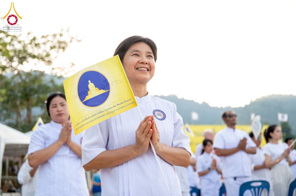 ภาพ No.275103:วันอาทิตย์ที่ 30 พฤศจิกายน พ.ศ. 2568 พิธีตอกเสาเข็ม "สร้างองค์พระเจดีย์เพื่อสร้างสันติภาพโลก" ต้นสุดท้าย ณ ศูนย์ปฏิบัติธรรมระยอง (บ้านช่องลม)