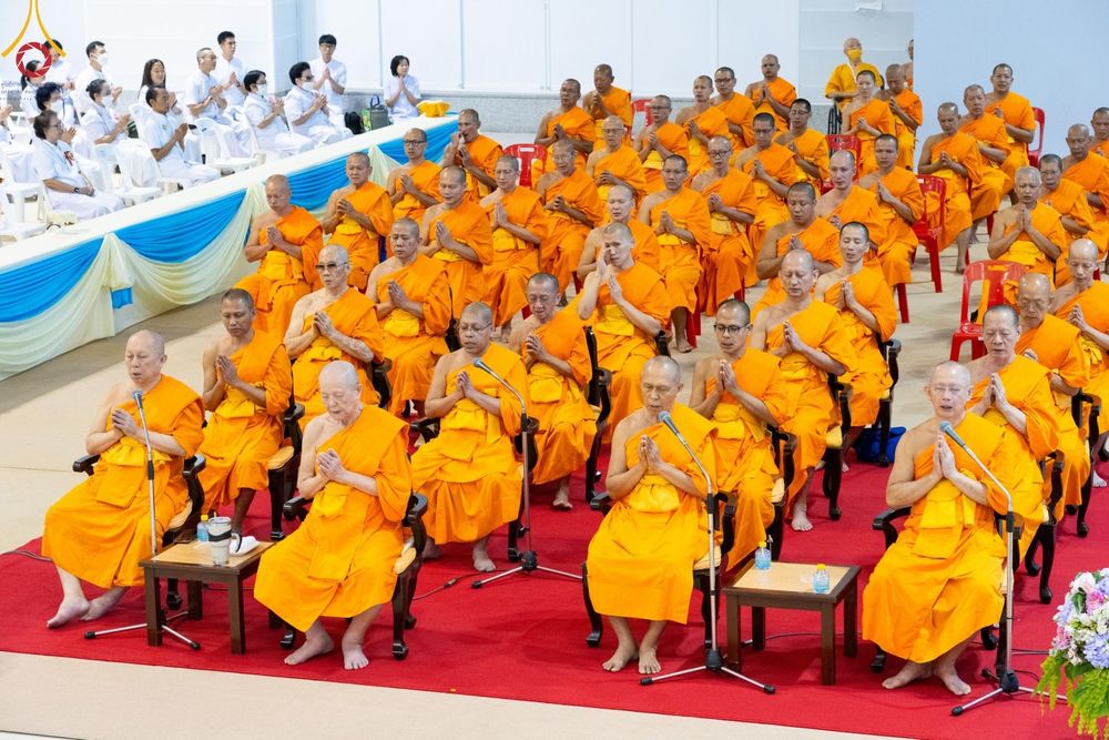 ภาพ No.159986:พิธีปฎิบัติธรรม , พิธีสักการะพระมงคลเทพมุนี (สด จนฺทสโร) พระผู้ปราบมาร ณ สภาธรรมกายสากล วัดพระธรรมกาย วันพฤหัสบดีที่ 10 ตุลาคม พ.ศ. 2567