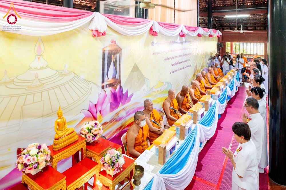 ภาพ No.202175:พิธีเจริญพระพุทธมนต์ ปฏิบัติธรรม มอบทุนการศึกษา ถวายสังฆทาน 108 วัด เพื่อถวายเป็นพุทธบูชา และขับเคลื่อนโครงการหมู่บ้านรักษาศีล 5 โดยคณะสงฆ์จังหวัดนครปฐม คณะศิษยานุศิษย์วัดพระธรรมกาย โครงการธรรมยาตรา ปีที่ 13 ณ วัดบางปลา อำเภอบางเลน จังหวัดนครปฐม