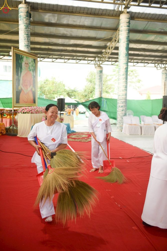 ภาพ No.248996:วันที่ 26-28 กันยายน พ.ศ. 2568 โครงการอบรมอุบาสกแก้ว อุบาสิกาแก้ว รุ่นที่ 3 ตัวแทนทอดกฐินสามัคคีทั่วไทย 30,000 วัด  ณ ศูนย์ปฏิบัติธรรมวิหารแดง อ.วิหารแดง จ.สระบุรี