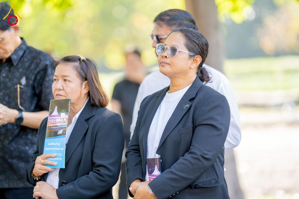 ภาพ No.271938:วันที่ 22 พฤศจิกายน พ.ศ. 2568 ผู้ว่าฯ ปทุมธานี ลงพื้นที่เยี่ยม “อำเภอคลองหลวง” พร้อมชมการเตรียมความพร้อมเทศกาลสวนดอกไม้ปทุมธานี “ทุ่งสวรรค์ ตะวันฉาย” ณ วัดพระธรรมกาย