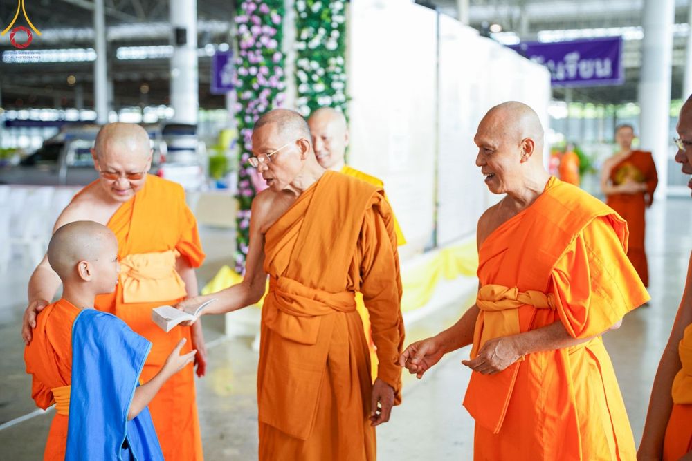 ภาพ No.146799:การต้อนรับพระสังฆาธิการ 2,000 กว่าวัดทั่วประเทศ และพิธีบูชาข้าวพระ เนื่องในวันสมาธิโลก วันอาทิตย์ที่ 4 สิงหาคม พ.ศ. 2567 ณ สภาธรรมกายสากล วัดพระธรรมกาย