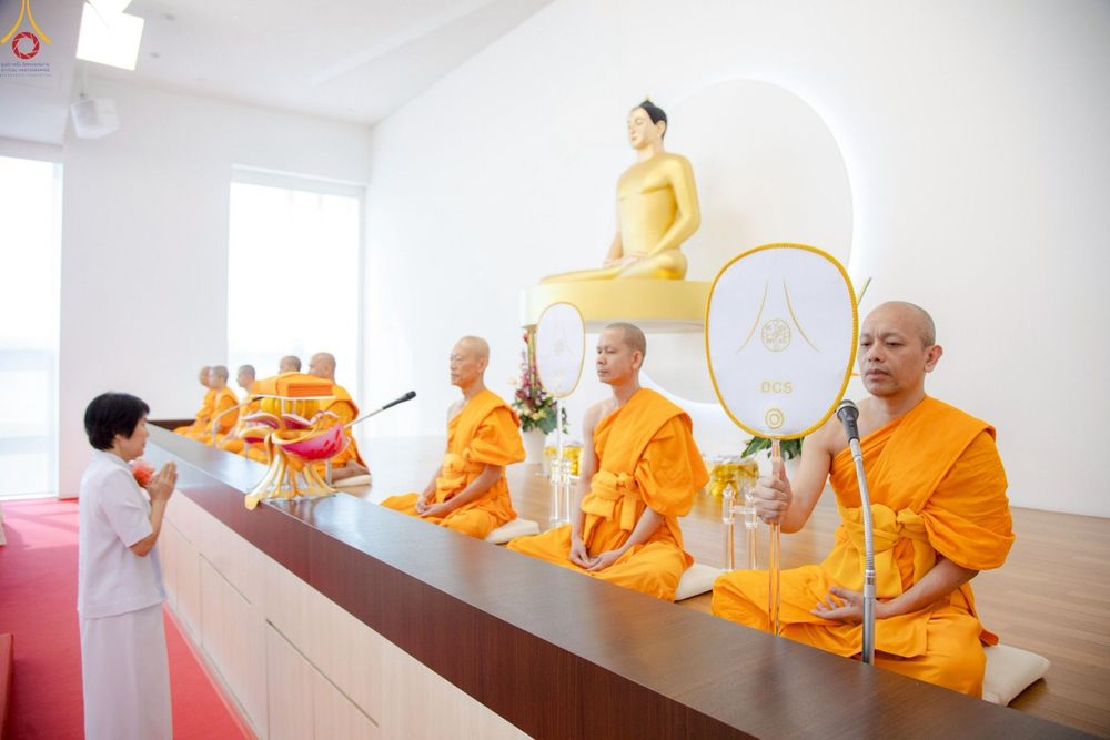 ภาพ No.254275:วันที่ 12 ตุลาคม พ.ศ. 2568 พิธีทอดกฐินสามัคคีวัดพระธรรมกายสิงคโปร์  新加坡法身寺功德衣法会 Dhammakaya Centre Singapore Kathina Ceremony  