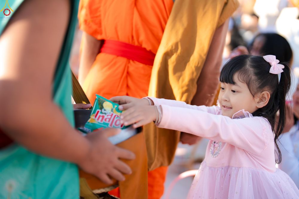 ภาพ No.281457:วันเสาร์ที่ 27 ธันวาคม พ.ศ.2568 พิธีตักบาตรพระ ๑,๐๐๐ รูป   เพื่อความเป็นสิริมงคลแก่ชีวิตและแผ่นดินไทย  มหากุศลครั้งยิ่งใหญ่แห่งปี ส่งท้ายปีเก่า ต้อนรับปีใหม่  ณ ถนนหน้าที่ว่าการอำเภอภูเรือ จังหวัดเลย