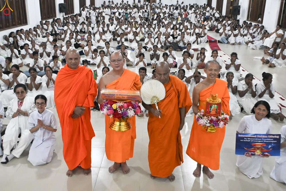 ภาพ No.278784:วันที่ 30 ตุลาคม 2568 กฐินสมทบวัดต่างประเทศ โดยคณะศิษยานุศิษย์ บูชาธรรม 81 ปี หลวงพ่อธัมมชโย ณ วัดศรีธรรมานันทะ บาลังโกด้า ประเทศศรีลังกา วัดสังฆราช อมรปุระนิกาย สมเด็จไมตรี มูรตี