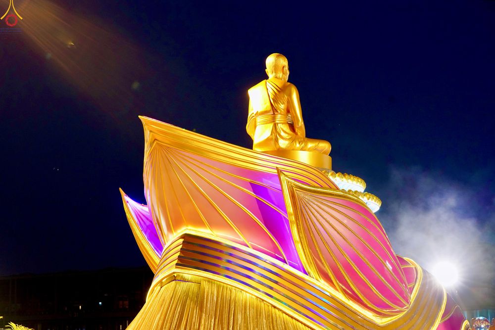 ภาพ No.308014:วันที่ 31 มกราคม พ.ศ. 2569 พิธีจุดประทีปธรรมถวายเป็นพุทธบูชา  และบูชาธรรมมหาปูชนียาจารย์ (ภาพชุดที่ 3) ณ วัดพระธรรมกาย ปทุมธานี ในโครงการธรรมยาตรา กตัญญูบูชา มหาปูชนียาจารย์ พระมงคลเทพมุนี(สด จนฺทสโร) พระผู้ปราบมาร อนุสรณ์สถาน 7 แห่ง ปีที่ 14