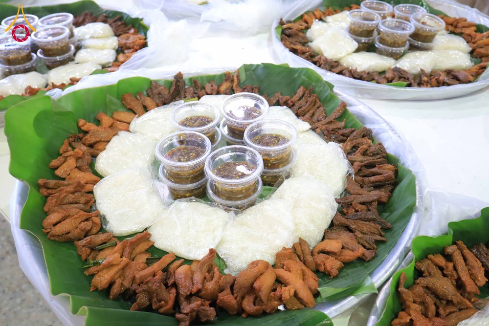 ภาพ No.303979:วันที่ 28 มกราคม พ.ศ. 2569 พิธีถวายภัตตาหารเป็นสังฆทาน แด่พระธรรมยาตรา ณ วัดพระธรรมกาย  จังหวัดปทุมธานี ในโครงการธรรมยาตรา กตัญญูบูชา มหาปูชนียาจารย์ พระมงคลเทพมุนี(สด จนฺทสโร) พระผู้ปราบมาร อนุสรณ์สถาน 7 แห่ง ปีที่ 14