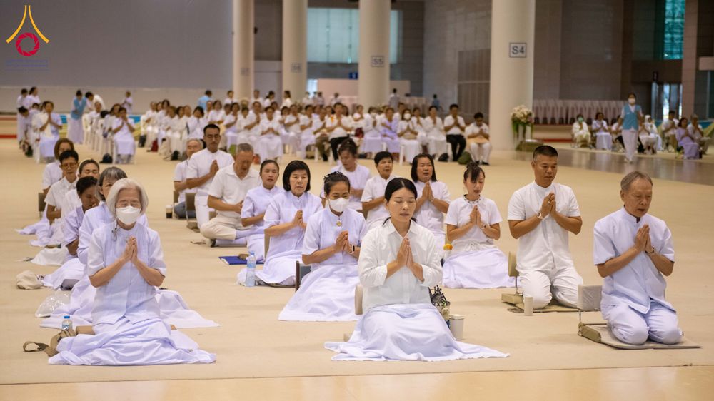 ภาพ No.321578:วันอาทิตย์ที่ 12 เมษายน พ.ศ.2569 กิจกรรมงานบุญวันอาทิตย์ สาธุชนปฏิบัติธรรมร่วมกัน ณ ห้องแก้วสารพัด 1 วัดพระธรรมกาย ปทุมธานี