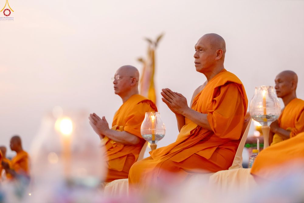 ภาพ No.307826:วันที่ 31 มกราคม พ.ศ. 2569 พิธีจุดประทีปธรรมถวายเป็นพุทธบูชา  และบูชาธรรมมหาปูชนียาจารย์ (ภาพชุดที่ 2) ณ วัดพระธรรมกาย ปทุมธานี ในโครงการธรรมยาตรา กตัญญูบูชา มหาปูชนียาจารย์ พระมงคลเทพมุนี(สด จนฺทสโร) พระผู้ปราบมาร อนุสรณ์สถาน 7 แห่ง ปีที่ 14