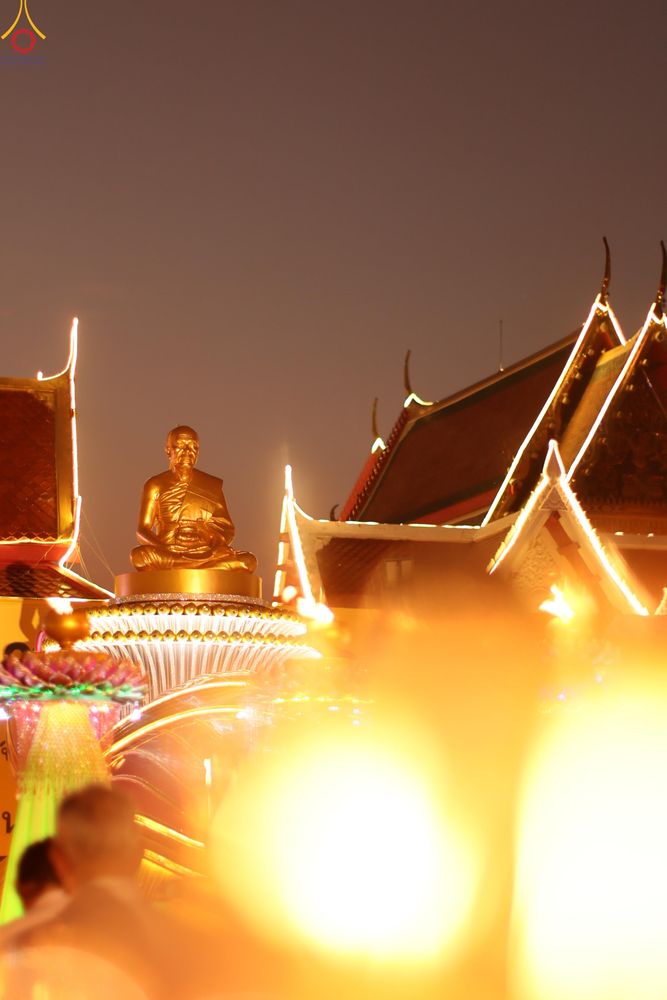 ภาพ No.294135:วันที่ 13 มกราคม พ.ศ. 2569 พิธีจุดประทีปถวายเป็นพุทธบูชา และบูชาธรรมมหาปูชนียาจารย์  (ภาพชุดที่ 2) ณ วัดสองพี่น้อง ต.ต้นตาล อ.สองพี่น้อง จ.สุพรรณบุรี ในโครงการธรรมยาตรา กตัญญูบูชา มหาปูชนียาจารย์ พระมงคลเทพมุนี(สด จนฺทสโร) พระผู้ปราบมาร อนุสรณ์สถาน 7 แห่