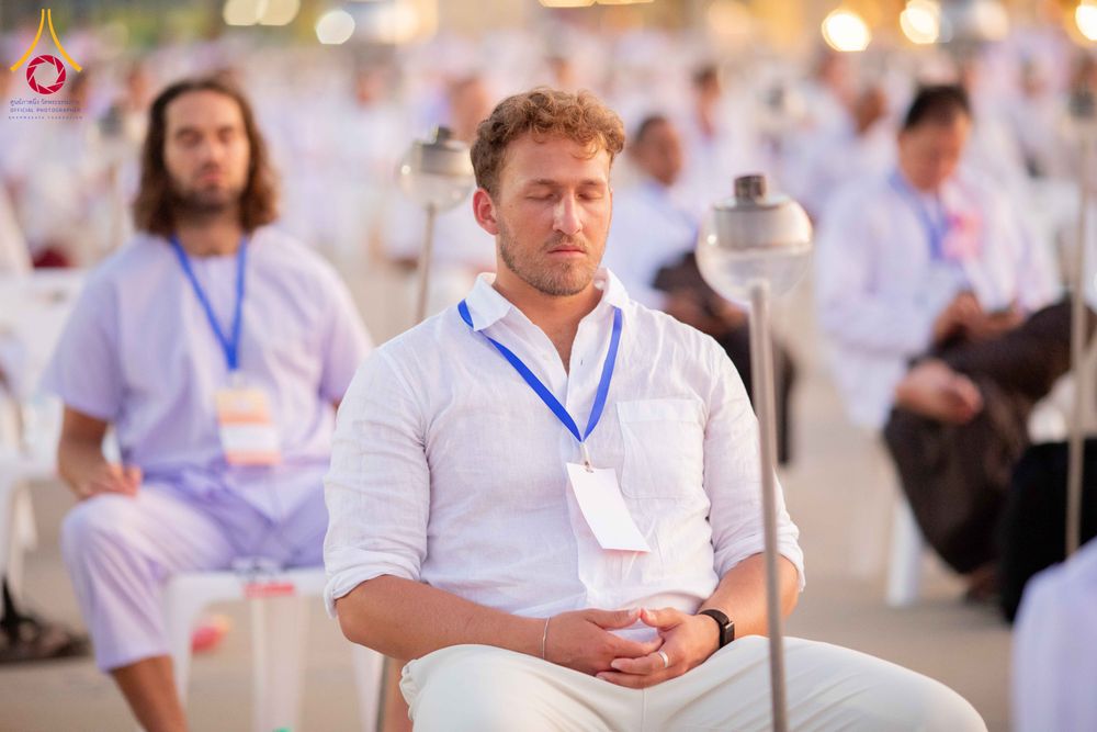 ภาพ No.312229:วันอังคารที่ 3 มีนาคม พ.ศ.2569 พิธีเวียนประทักษิณและจุดมาฆประทีป ณ ลานธรรมพระมหาธรรมกายเจดีย์ วัดพระธรรมกาย