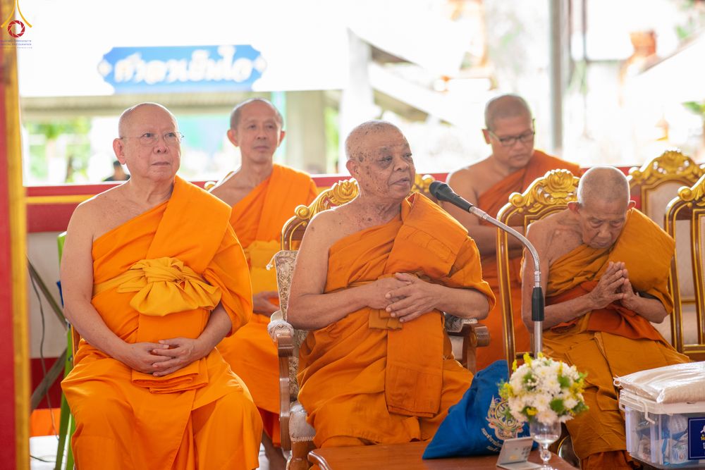 ภาพ No.339284:วันเสาร์ที่ 27 มิถุนายน พ.ศ. 2569 พิธีตักบาตรแด่คณะสงฆ์ 323 วัด 4 จังหวัดชายแดนภาคใต้ พิธีถวายสังฆทานแด่คณะสงฆ์ 323 วัด ปีที่ 22 ครั้งที่ 187 พิธีมอบกองทุนหนุนแรงใจช่วยครูใต้ ปีที่ 19 ครั้งที่ 150 และพิธีทำบุญอุทิศส่วนกุศลให้ผู้วายชนม์