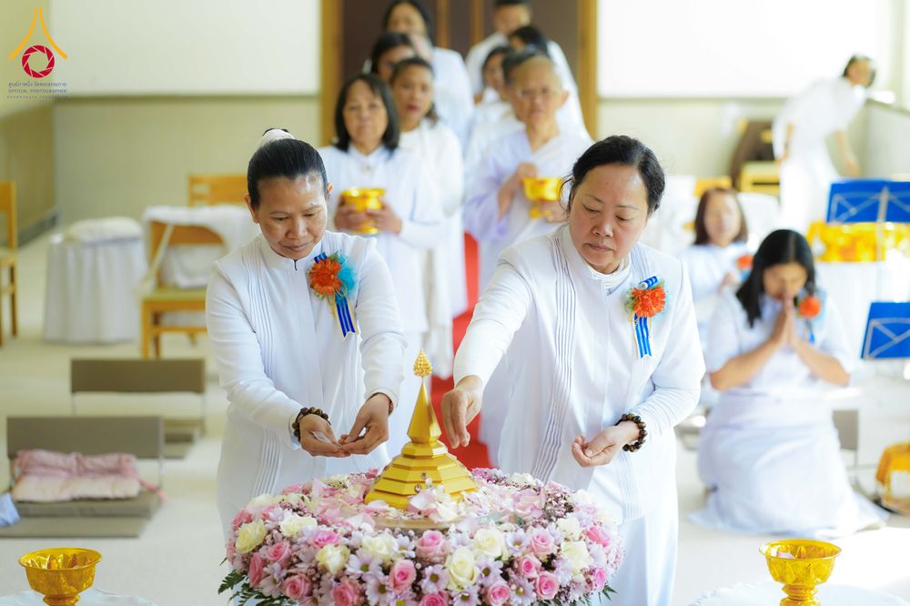 ภาพ No.328745:วันอาทิตย์ที่ 10 พฤษภาคม พ.ศ. 2569 พิธีสักการะพระบรมสารีริกธาตุ ณ วัดพระธรรมกายเบลเยียม