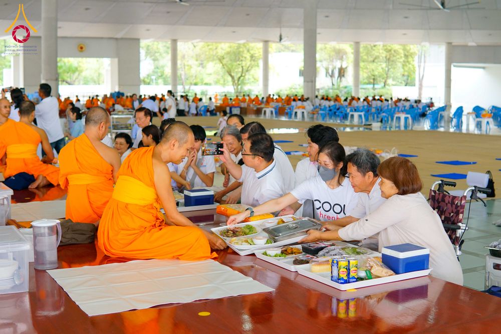 ภาพ No.316434:วันเสาร์ที่ 21 มีนาคม พ.ศ.2569 พิธีถวายภัตตาหารเมนูสวรรค์ เพื่อการบรรลุธรรม ณ หอฉันคุณยายอาจารย์ฯ วัดพระธรรมกาย