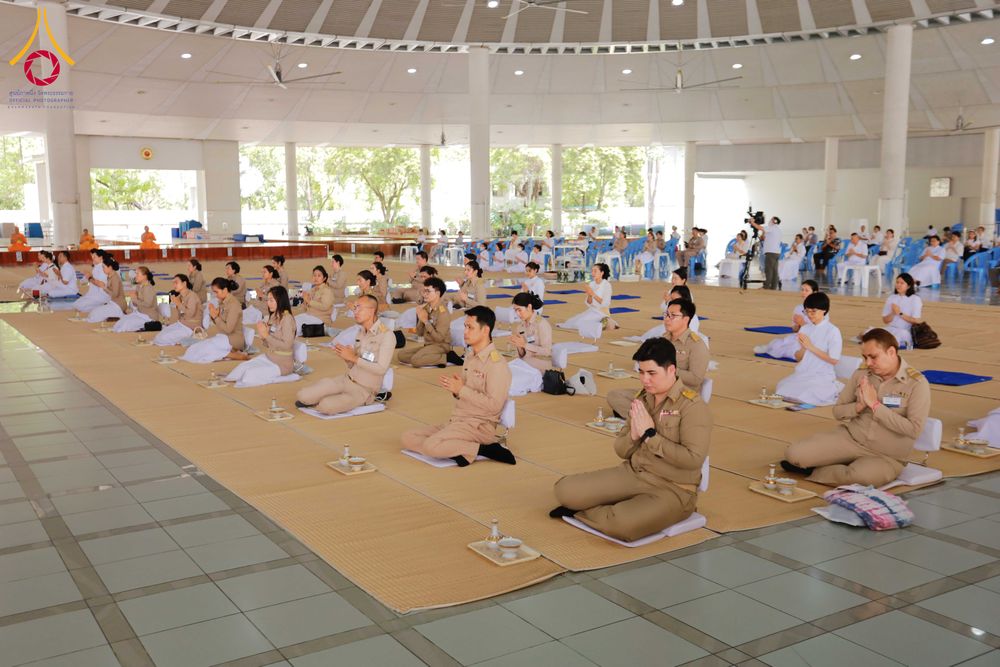 ภาพ No.311555:วันจันทร์ที่ 23 กุมภาพันธ์ พ.ศ. 2569 เปิดโลกทัศน์ผู้บริหารสถานศึกษายุคใหม่ เรียนรู้ต้นแบบการพัฒนาคนผ่านพลัง “บวร–V-Star” ผู้เข้ารับการพัฒนาตามโครงการ สพฐ. ศึกษาดูงานวัดพระธรรมกาย เสริมภาวะผู้นำคุณธรรมสู่การบริหารโรงเรียนอย่างยั่งยืน ณ อาคาร 100 ปี คุณยาย