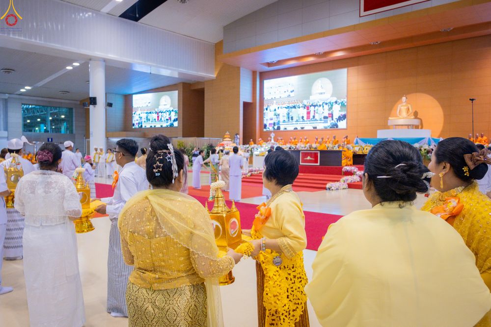 ภาพ No.327761:วันที่ 3 พฤษภาคม พ.ศ.2569 พิธีรับมอบพระบรมสารีริกธาตุ จากสาธารณรัฐแห่งสหภาพเมียนมา ณ ห้องแก้วสารพัดนึก วัดพระธรรมกาย