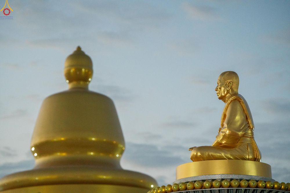 ภาพ No.302415:วันที่ 24 มกราคม พ.ศ. 2569 พิธีตักบาตรพระธรรมยาตรา ณ อนุสรณ์สถานลำดับที่ 5 สถานที่เผยแผ่วิชชาธรรมกายครั้งแรก อนุสรณ์สถานบางปลา วัดบางปลา อำเภอบางเลน จังหวัดนครปฐม ในโครงการธรรมยาตรา กตัญญูบูชา มหาปูชนียาจารย์ พระมงคลเทพมุนี(สด จนฺทสโร) พระผู้ปราบมาร อนุส