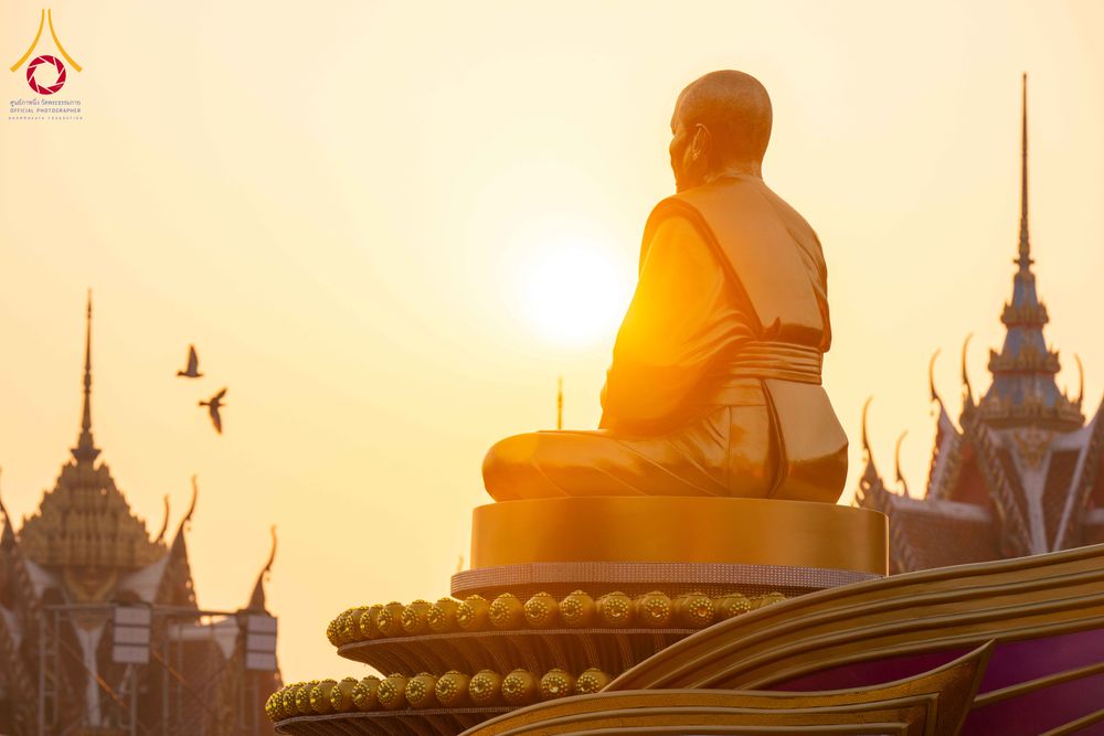 ภาพ No.297408:วันที่ 15 มกราคม พ.ศ.2569 พระธรรมยาตราปฏิบัติธรรมและถ่ายภาพหมู่ประวัติศาสตร์ อนุสรณ์สถานลำดับที่ 4 สถานที่เกิดด้วยกายธรรม  ณ วัดโบสถ์บน ต.บางคูเวียง จ.นนทบุรี ในโครงการธรรมยาตรา กตัญญูบูชา มหาปูชนียาจารย์ พระมงคลเทพมุนี(สด จนฺทสโร) พระผู้ปราบมาร อนุสรณ์ส