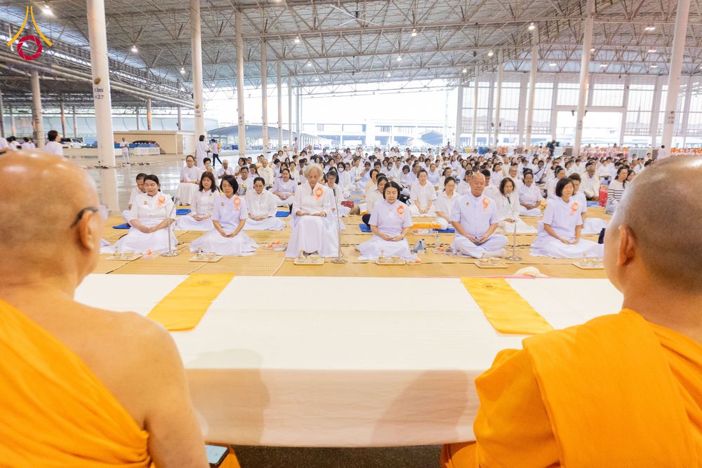 ภาพ No.279077:วันที่ 2 มกราคม พ.ศ.2569 พิธีถวายภัตตาหารเป็นสังฆทาน แด่พระธรรมยาตรา ณ วัดพระธรรมกาย ปทุมธานี ในโครงการธรรมยาตรา กตัญญูบูชา มหาปูชนียาจารย์ พระมงคลเทพมุนี(สด จนฺทสโร) พระผู้ปราบมาร อนุสรณ์สถาน 7 แห่ง ปีที่ 14