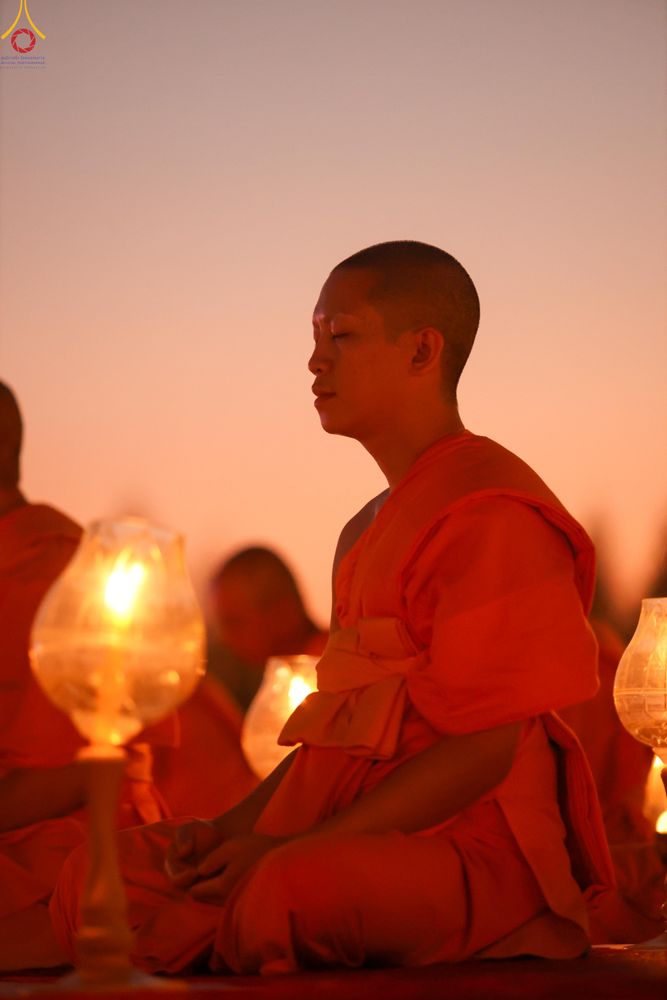 ภาพ No.302226:วันที่ 23 มกราคม พ.ศ. 2569 พิธีจุดประทีปธรรมถวายเป็นพุทธบูชา (ภาพชุดที่ 2) และบูชาธรรมมหาปูชนียาจารย์  ณ อนุสรณ์สถานลำดับที่ 5 สถานที่เผยแผ่วิชชาธรรมกายครั้งแรก อนุสรณ์สถานบางปลา วัดบางปลา อำเภอบางเลน จังหวัดนครปฐม ในโครงการธรรมยาตรา กตัญญูบูชา มหาปูชนีย