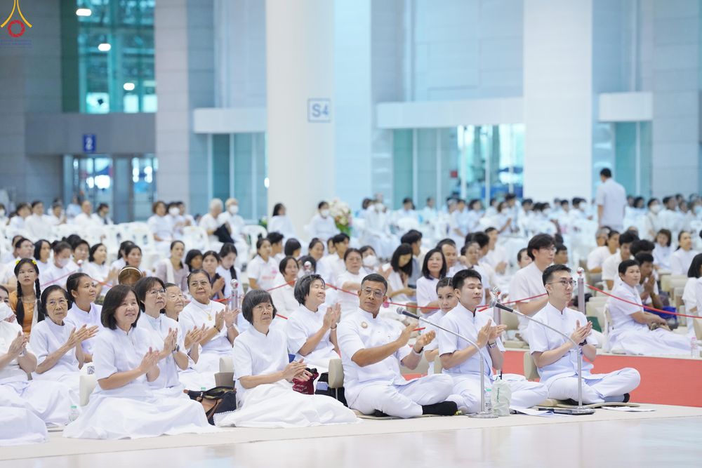 ภาพ No.327805:วันที่ 3 พฤษภาคม พ.ศ.2569 พิธีรับมอบพระบรมสารีริกธาตุ จากสาธารณรัฐแห่งสหภาพเมียนมา ณ ห้องแก้วสารพัดนึก วัดพระธรรมกาย