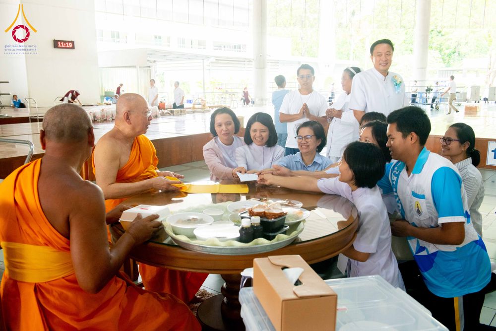 ภาพ No.315435:วันที่ 20 มีนาคม พ.ศ. 2569 พิธีเจริญพระพุทธมนต์ เนื่องในวาระอายุวัฒนมงคล 75 ปี พระเดชพระคุณพระภาวนาธรรมวิเทศ วิ. (ภูเบศ ฌานาภิญโญ) ผู้ช่วยเจ้าอาวาสวัดพระธรรมกาย และเจ้าอาวาสวัดพระธรรมกายเบเนลักซ์ ประเทศเบลเยียม  ณ หอฉันคุณยายอาจารย์ฯ วัดพระธรรมกาย