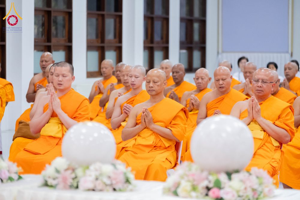 ภาพ No.294245:วันอาทิตย์ที่ 14 ธันวาคม พ.ศ.2568 พิธีเจริญพระพุทธมนต์สมโภชดวงแก้วลูกนิมิตเอก และดวงแก้วนิมิตปฏิบัติธรรม อัญเชิญประดิษฐาน  ณ วัดพระธรรมกายในประเทศสหรัฐอเมริกาและประเทศเยอรมนี 7 แห่ง ณ อาคารปลูกศรัทธา 2 วัดพระธรรมกาย