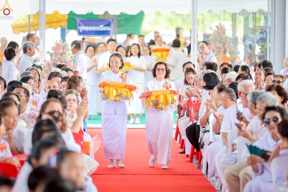 ภาพ No.272647:วันที่ 1 พฤศจิกายน พ.ศ. 2568 พิธีทอดกฐินสามัคคีทั่วไทย ณ วัดศรีวรรณวนาราม ต.คลองสาม อ.คลองหลวง จ.ปทุมธานี โดยคณะศิษยานุศิษย์ บูชาธรรม 81 ปี หลวงพ่อธัมมชโย