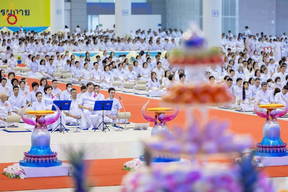 ภาพ No.277106:วันอาทิตย์ที่ 7 ธันวาคม พ.ศ. 2568 พิธีบูชาข้าวพระ ณ สภาธรรมกายสากล วัดพระธรรมกาย