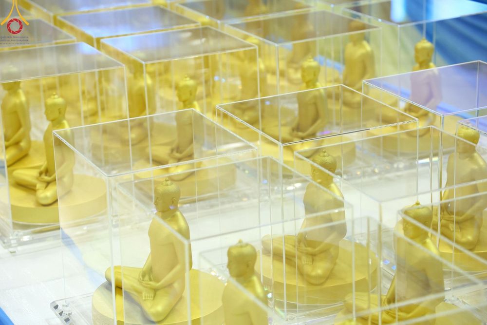 ภาพ No.159442:สัมมนาพิเศษและพิธีมอบองค์พระธรรมกาย 2,000 องค์ ณ ห้องแก้วสารพัดนึก 1 วัดพระธรรมกาย วันอาทิตย์ต้นเดือนที่ 6 ตุลาคม พ.ศ. 2567