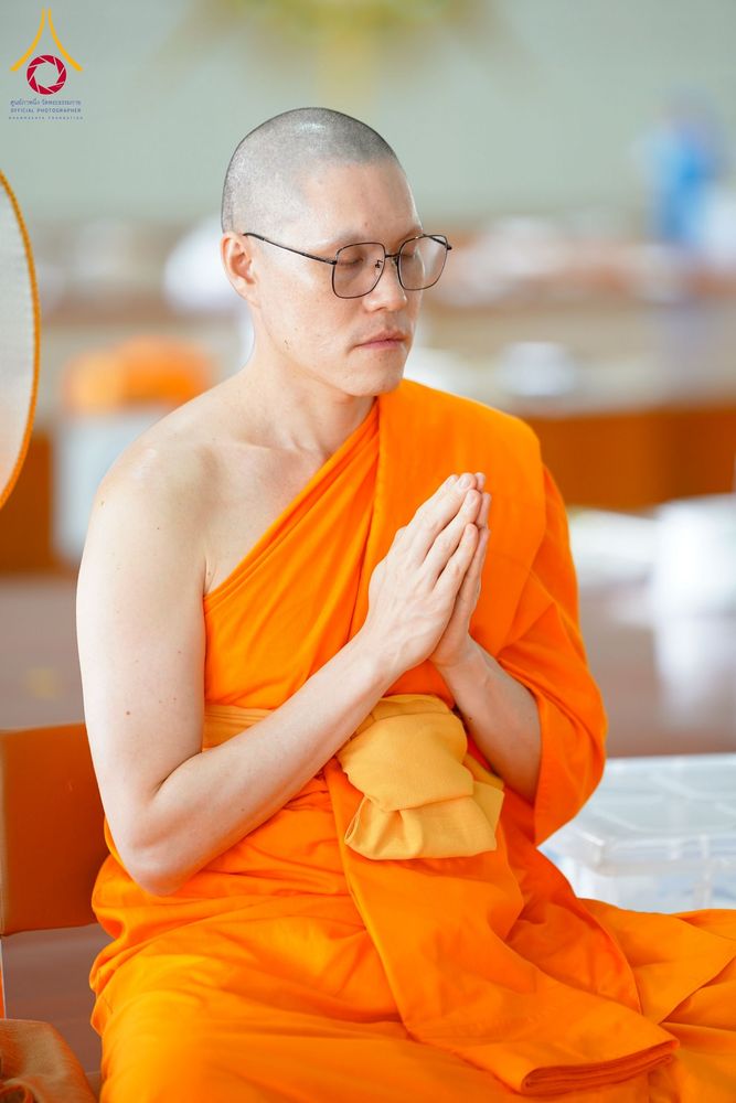 ภาพ No.276424:วันศุกร์ที่ 5 ธันวาคม พ.ศ. 2568 (วันพระ ขึ้น 15 ค่ำ เดือน 1) พิธีบุพเปตพลี ครั้งที่ 175 ร่วมอุทิศบุญแด่หมู่ญาติที่ล่วงลับไปแล้ว และสืบทอดอายุพระพุทธศาสนา ณ หอฉันคุณยายอาจารย์ฯ วัดพระธรรมกาย