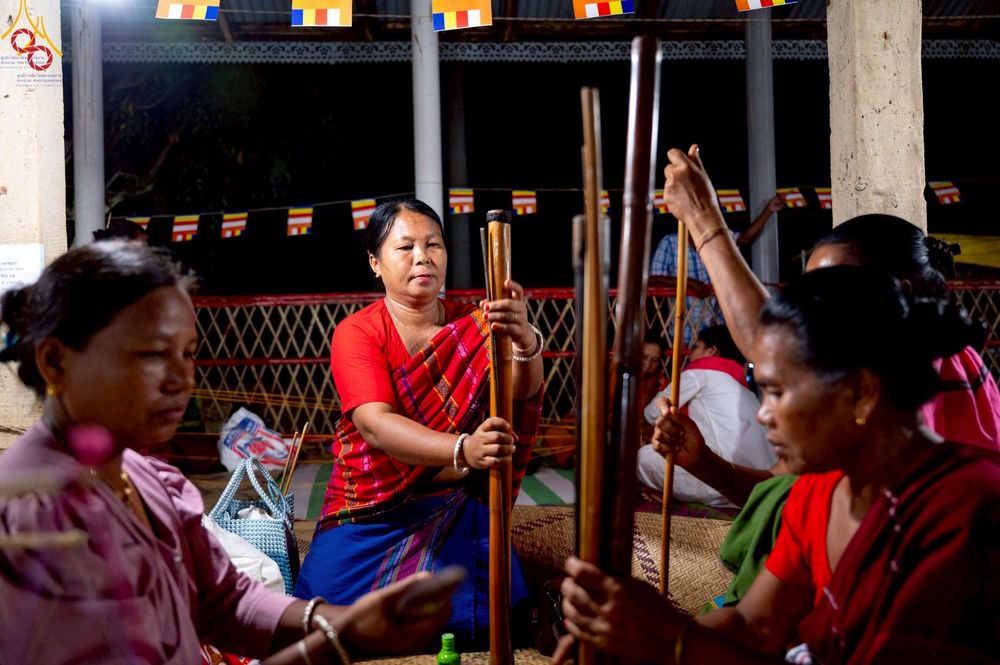 ภาพ No.261602:วันที่ 19 ตุลาคม พ.ศ. 2568 พิธีทอดกฐินสมทบ วัดกัลยาณมิตรต่างประเทศ บูชาธรรม 81 ปี หลวงพ่อธัมมชโย ณ วัดสารนาถ เมืองคาร์การชารี ประเทศบังกลาเทศ 