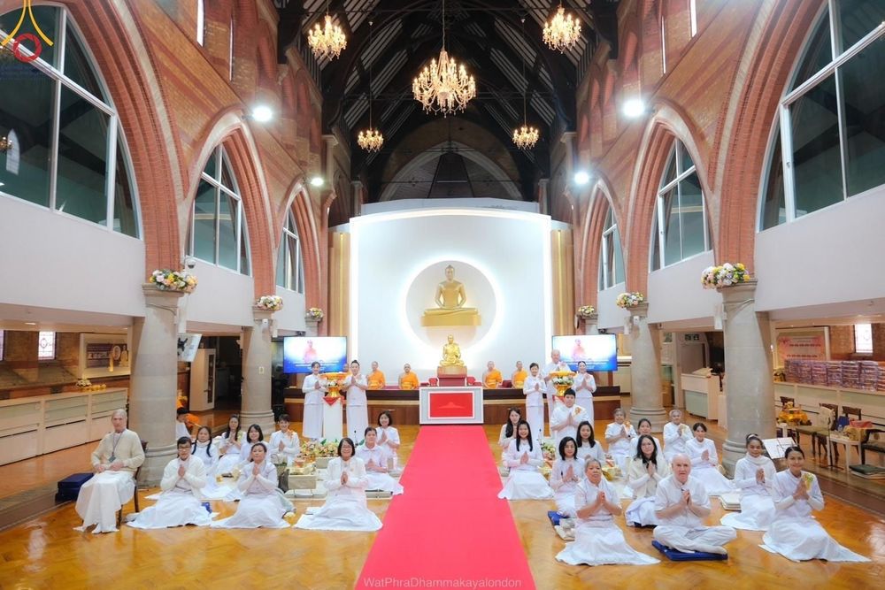 ภาพ No.161356:วัดพระธรรมกายลอนดอน สหราชอาณาจักร จัดงานบุญ น้อมถวายเป็นพุทธบูชา และบูชาธรรมเนื่องในวาระ 140 ปี วันคล้ายวันเกิดด้วยรูปกายเนื้อของ พระมงคลเทพมุนี (สด จนฺทสโร) พระผู้ปราบมาร ในวันที่ 10 ตุลาคม พ.ศ. 2567