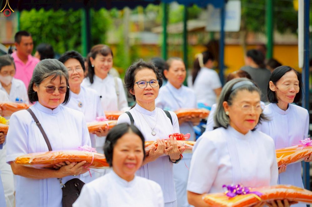 ภาพ No.270278:วันที่ 28 ตุลาคม พ.ศ. 2568 พิธีทอดกฐินสามัคคีทั่วไทย ณ สำนักสงฆ์เทพพิทักษ์ผล ต.แสนสุข อ.เมืองชลบุรี จ.ชลบุรี โดยคณะศิษยานุศิษย์ บูชาธรรม 81 ปี หลวงพ่อธัมมชโย