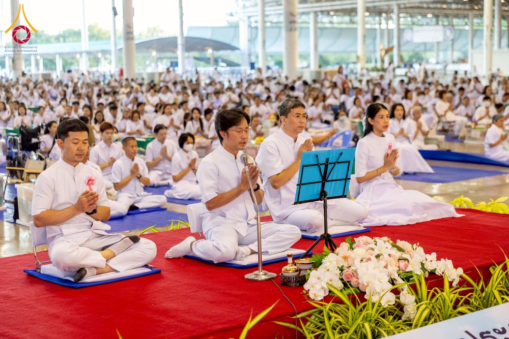 ภาพ No.276960:วันอาทิตย์ที่ 7 ธันวาคม พ.ศ. 2568 พิธีตักบาตรอาทิตย์ต้นเดือน ณ บ้านแก้วเรือนทองคุณยายฯ วัดพระธรรมกาย