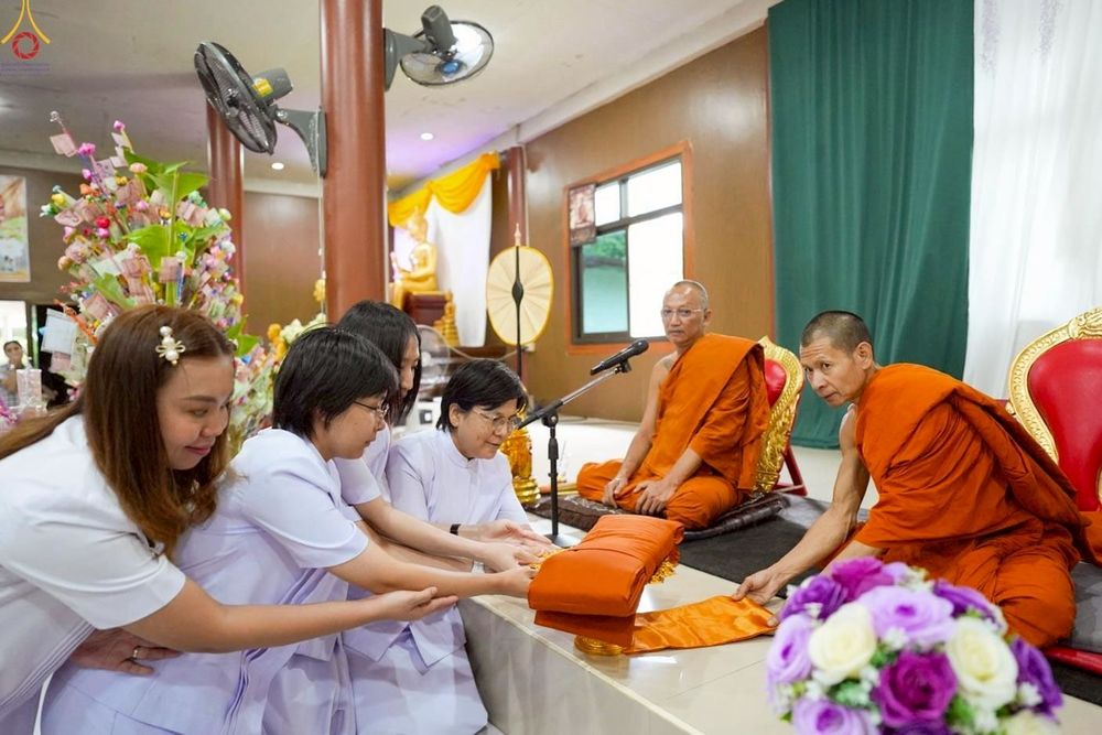 ภาพ No.263535:วันที่ 23 ตุลาคม พ.ศ. 2568 พิธีทอดกฐินสามัคคีทั่วไทย 30,000 วัด โดยคณะศิษยานุศิษย์ บูชาธรรม 81 ปี หลวงพ่อธัมมชโย ณ วัดเขาโจด อ.ศรีสวัสดิ์ จ.กาญจนบุรี