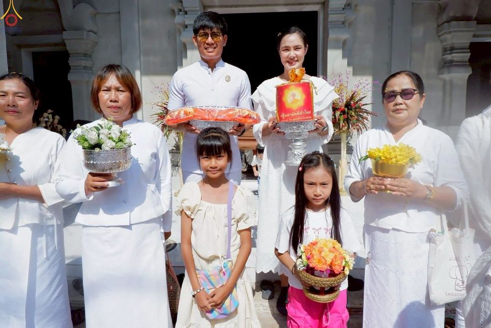 ภาพ No.253753:วันที่ 12 ตุลาคม พ.ศ. 2568 พิธีทอดกฐินสามัคคีทั่วไทย 30,000 วัด โดยคณะศิษยานุศิษย์ บูชาธรรม 81 ปี หลวงพ่อธัมมชโย ณ วัดดอยคำ ตำบลทากาศ  อำเภอแม่ทา จังหวัดลำพูน