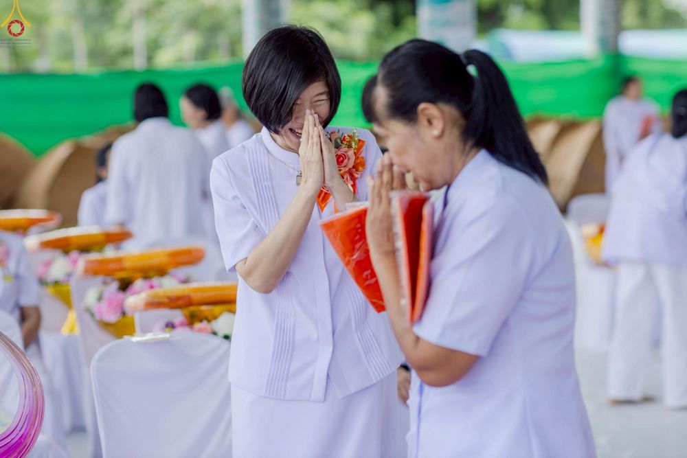 ภาพ No.249350:วันที่ 28 กันยายน พ.ศ. 2568 พิธีทอดผ้าป่าแผ่นบันมงคลมหาเศรษฐี อาคาร 80 ปี หลวงพ่อธัมมชโย ณ ศูนย์ปฏิบัติธรรมวิหารแดง ต.เจริญธรรม อ.วิหารแดง จ.สระบุรี