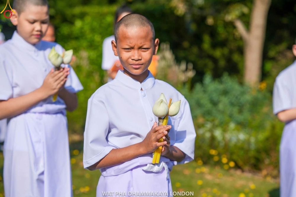 ภาพ No.149349:วัดพระธรรมกายลอนดอน สหราชอาณาจักร  ได้จัดพิธีบรรพชาสามเณรยุวธรรมทายาท  ในวันจันทร์ที่ 12 สิงหาคม พ.ศ. 2567