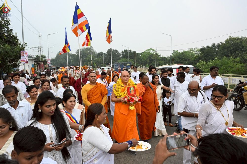 ภาพ No.263473:วันที่ 18 ตุลาคม พ.ศ. 2568 พิธีแห่กฐิน และกฐินสมทบหลวงพ่อ ธัมมชโย  ถวายแด่ วัดพุทธภูมิ เมืองโภปาล รัฐมัธยประเทศ ประเทศอินเดีย 