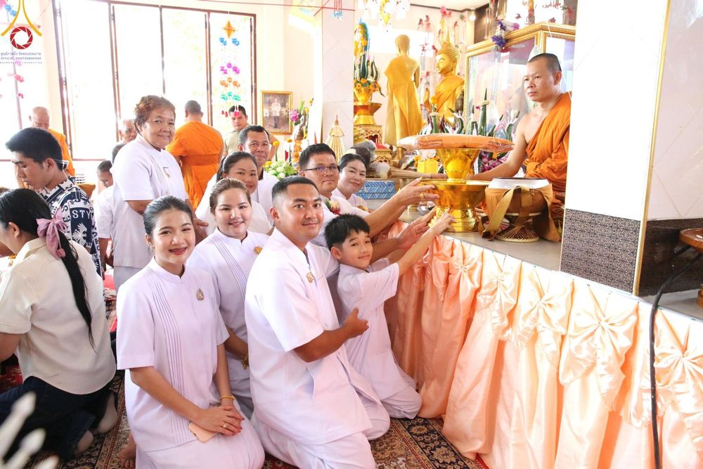 ภาพ No.179104:พิธีทอดกฐิน ณ วัดหนองไห จ.ชัยภูมิ ในโครงการกฐินสามัคคีทั่วไทย 30,000 วัด บูชาธรรม 80 ปี หลวงพ่อธัมมชโย โดยคณะศิษยานุศิษย์วัดพระธรรมกาย วันที่ 27 ตุลาคม พ.ศ. 2567