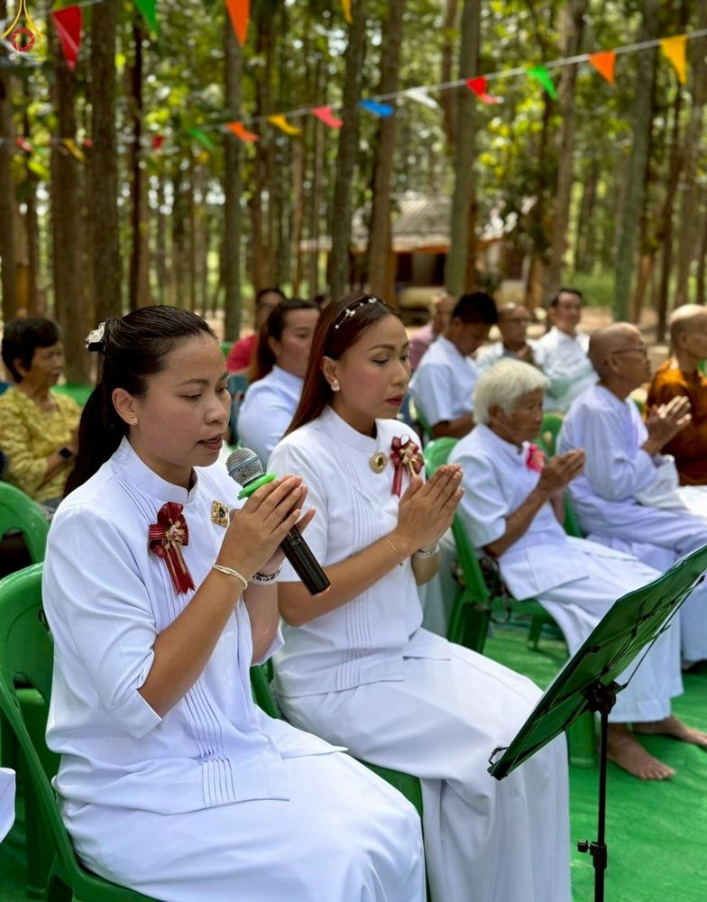 ภาพ No.259961:วันที่ 19 ตุลาคม พ.ศ. 2568 พิธีทอดกฐินสามัคคีทั่วไทย 30,000 วัด โดยคณะศิษยานุศิษย์ บูชาธรรม 81 ปี หลวงพ่อธัมมชโย ณ วัดป่าคำยิ่งหมีพนาไพร อำเภอนามน จังหวัดกาฬสินธุ์