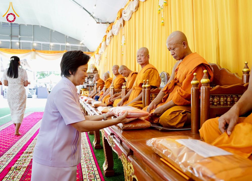 ภาพ No.274377:วันที่ 4 พฤศจิกายน พ.ศ. 2568 พิธีทอดกฐินสามัคคีทั่วไทย ณ วัดวังปลาสร้อย ต.ดอนคา อ.ท่าตะโก จ.นครสวรรค์ โดยคณะศิษยานุศิษย์ บูชาธรรม 81 ปี หลวงพ่อธัมมชโย