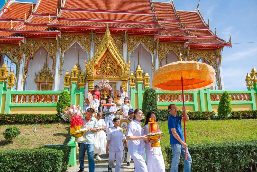 ภาพ No.260992:วันที่ 19 ตุลาคม พ.ศ. 2568 พิธีทอดกฐินสามัคคีทั่วไทย 30,000 วัด โดยคณะศิษยานุศิษย์ บูชาธรรม 81 ปี หลวงพ่อธัมมชโย ณ วัดทุ่งน้อย อ.นครชัยศรี จ.นครปฐม