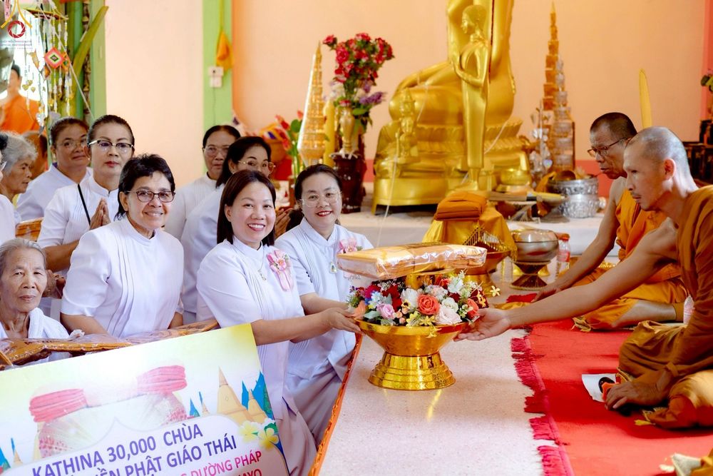 ภาพ No.256474:วันที่ 15 ตุลาคม พ.ศ. 2568 พิธีทอดกฐินสามัคคีทั่วไทย 30,000 วัด โดยคณะศิษยานุศิษย์ บูชาธรรม 81 ปี หลวงพ่อธัมมชโย ณ วัดสว่างนางโท อ.เมืองยาง จ.นครราชสีมา