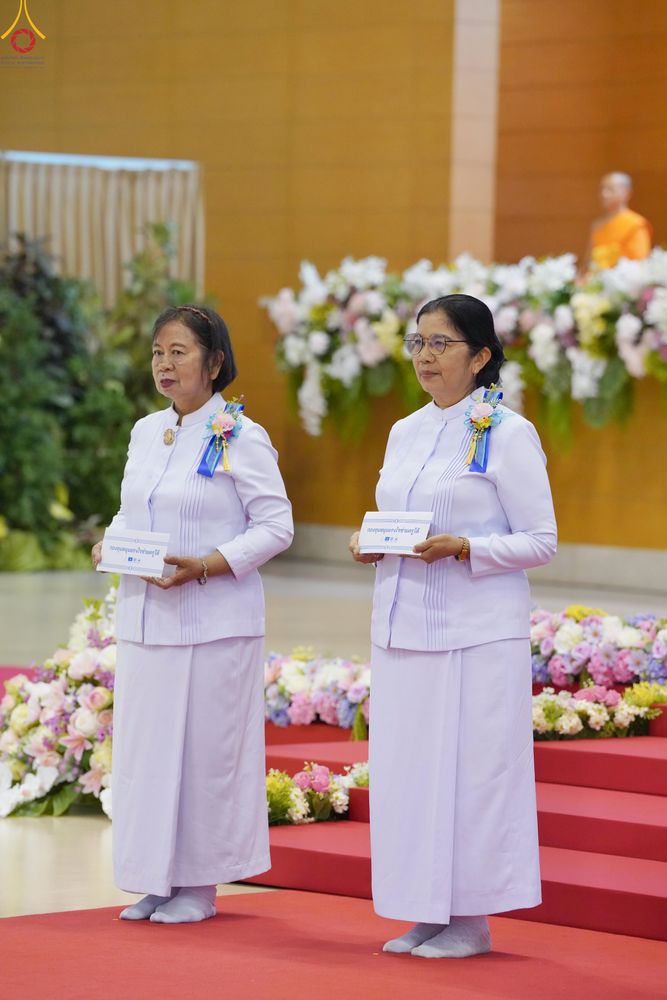 ภาพ No.323661:วันที่ 22 เมษายน พ.ศ.2569(วันคุ้มครองโลก) งานถวายมหาสังฆทาน 40,000 กว่าวัดทั่วประเทศ พิธีภาคสาย ปฏิบัติธรรม ,  พิธีมอบปัจจัยช่วยเหลือครู 4 จังหวัดชายแดนภาคใต้