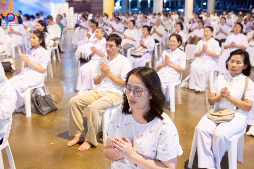 ภาพ No.266459:วันพุธที่ 5 พฤศจิกายน พ.ศ. 2568 (วันพระ ขึ้น 15 ค่ำ เดือน 12) พิธีฉลองชัยสวดมนต์ บทธัมมจักกัปปวัตตนสูตร ครบ 7,844,555,555 จบ ในวันลอยกระทง วัดพระธรรมกาย จ.ปทุมธานี