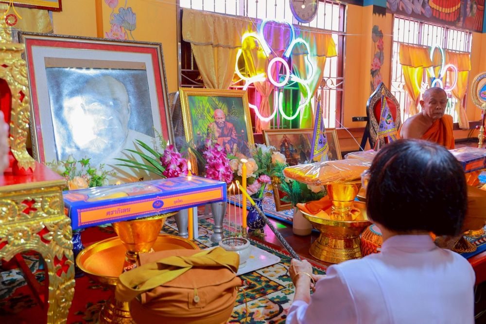 ภาพ No.256371:วันที่ 12 ตุลาคม พ.ศ. 2568 พิธีทอดกฐินสามัคคีทั่วไทย 30,000 วัด โดยคณะศิษยานุศิษย์ บูชาธรรม 81 ปี หลวงพ่อธัมมชโย ณ วัดเสาธงนอก อ.บางเสาธง จ.สมุทรปราการ